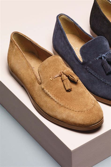 men's casual suede loafers.